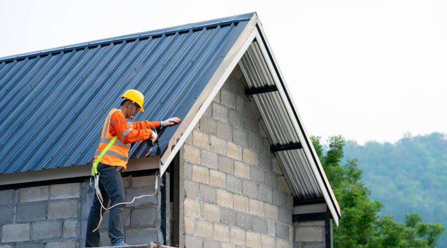 Professional Flat Roofing Installation in Ridgeway, IA